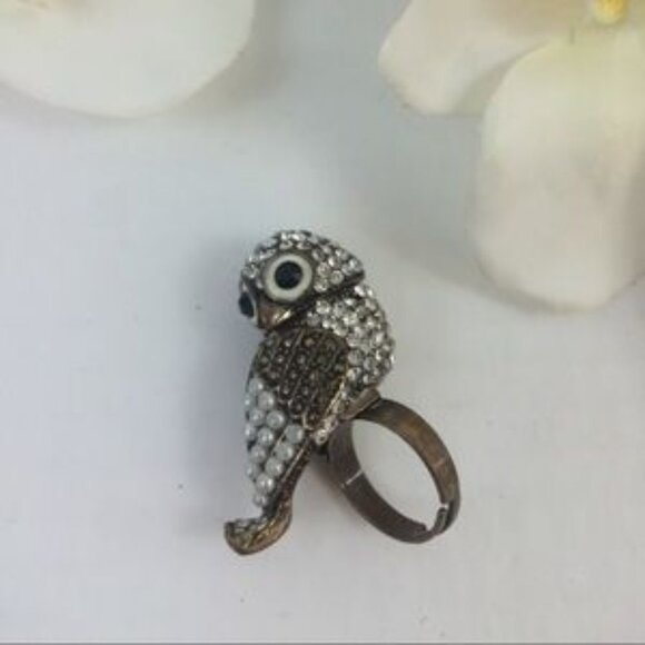 MAKE A STATEMENT! AN AWL RING Rhinestones Unique - Picture 3 of 5